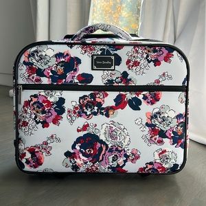 - NWT- Vera Bradley
